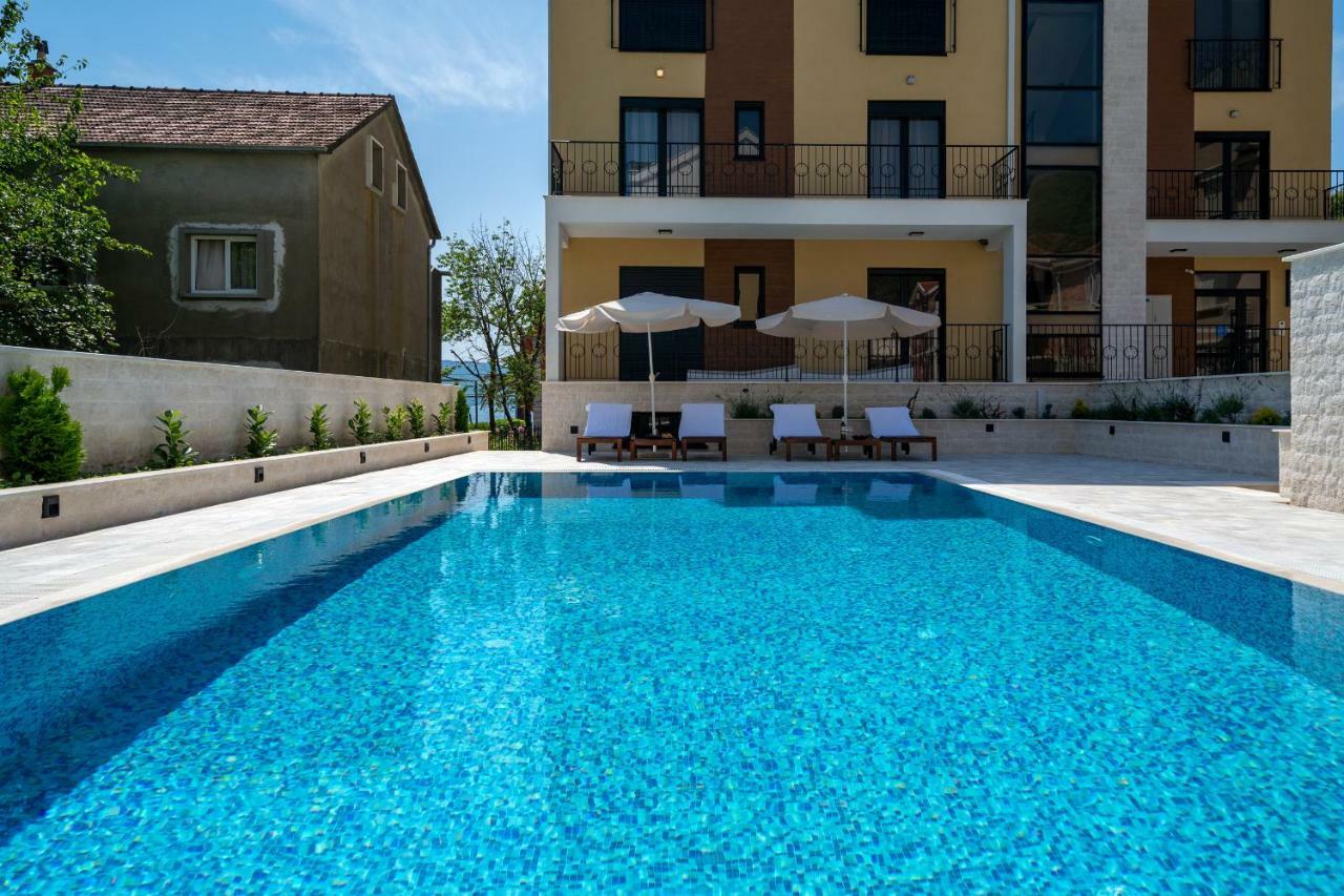 Sealine Apartments A1 Tivat Exterior photo